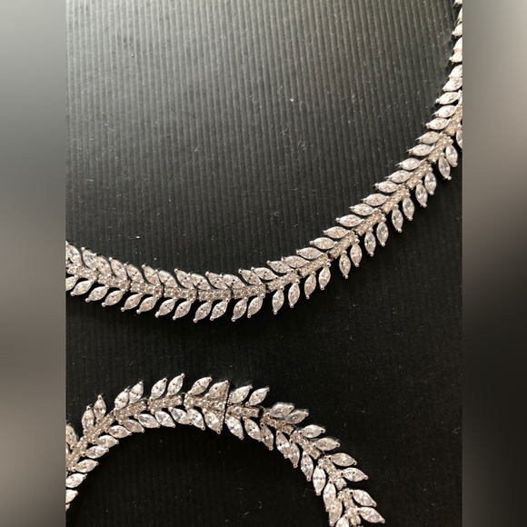 APM Monaco Festival Set Necklace and Bracelet - Picture 2 of 5